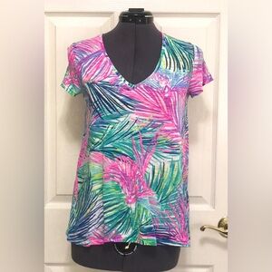 Lilly Pulitzer Etta Tee in Multi Scarlet Macaw